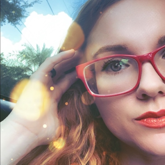 About me (& my closet) - Picture 1 of 8